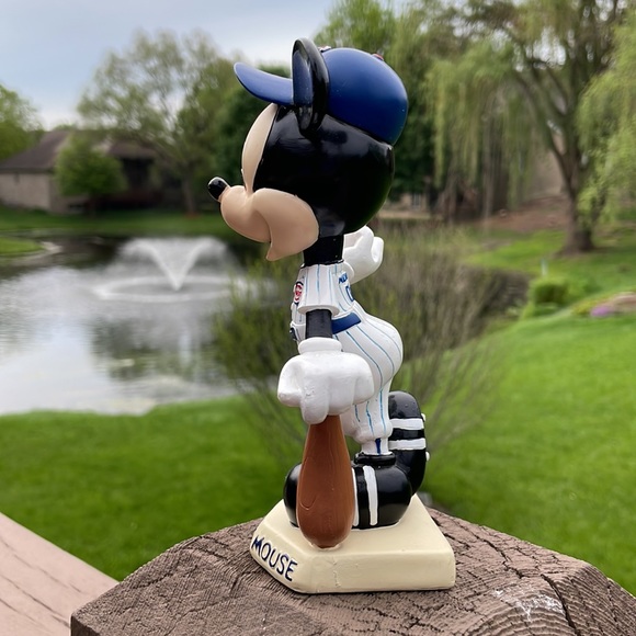 Chicago Cubs Mickey Mouse Bobblehead by Bobbles Dobbles Disney Vintage MLB - Picture 4 of 11